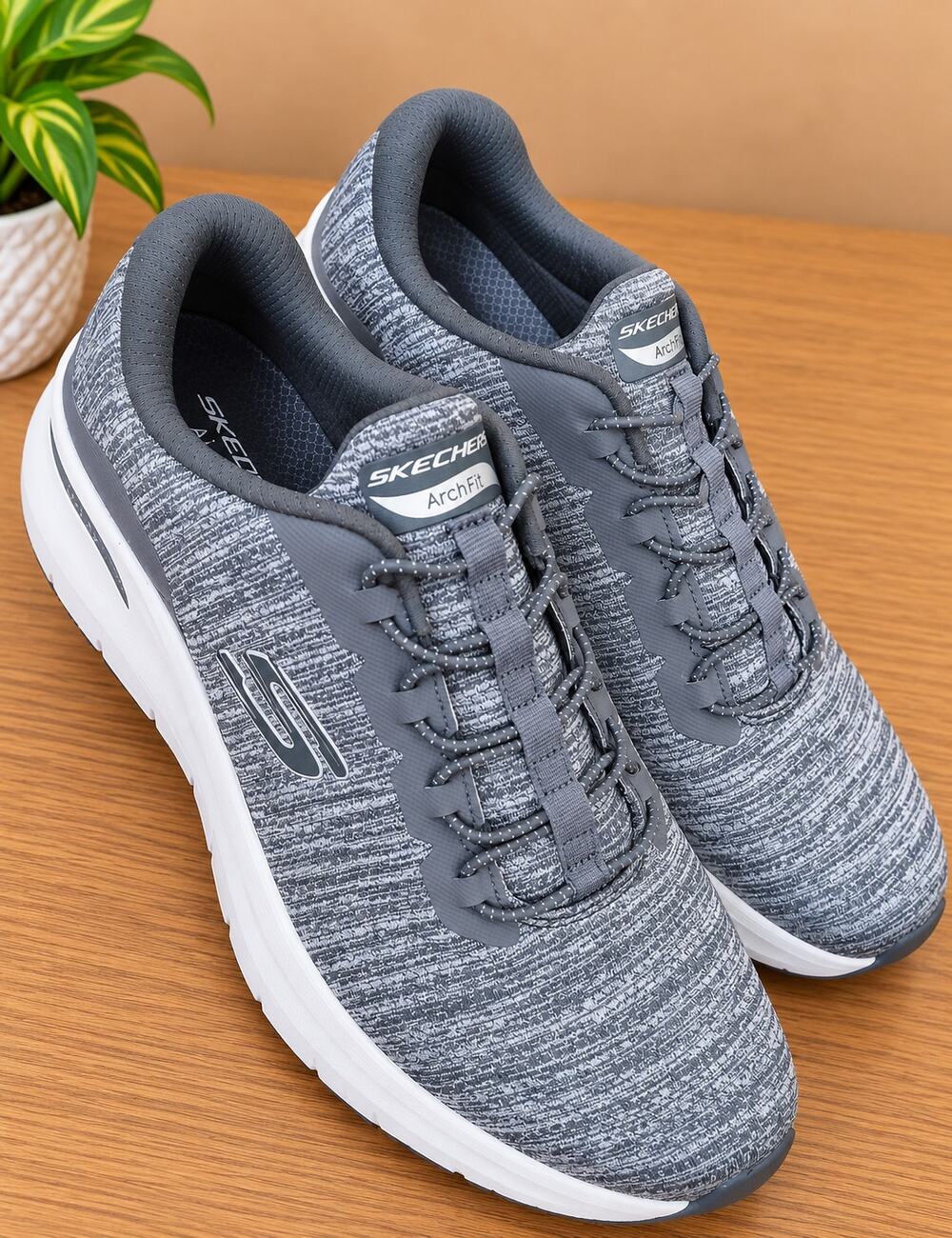 USED Skechers Arch Fit 2.0 Upperhand Men's Slip-On Charcoal Size 13